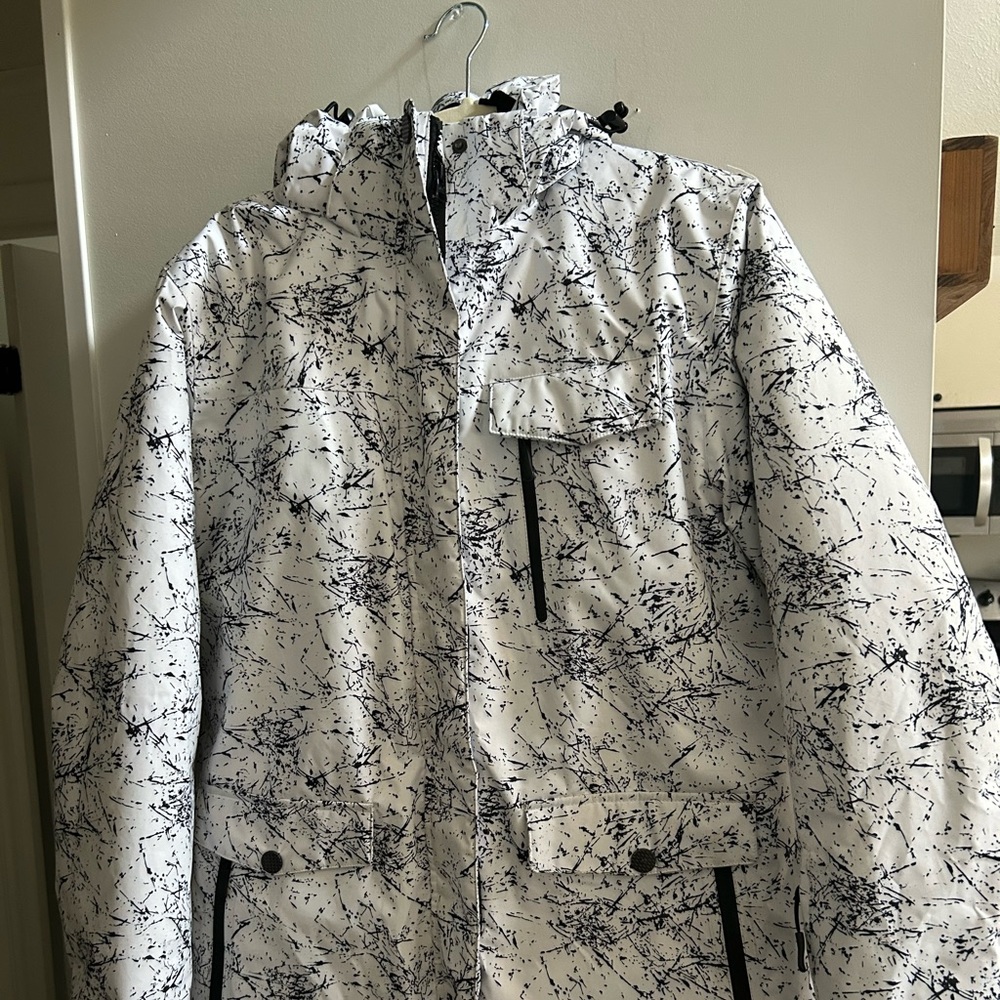 Attic queen snowboard jacket